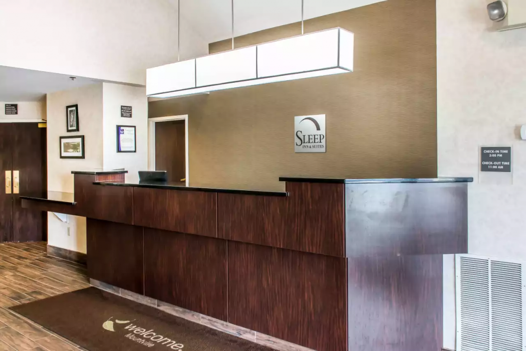 Sleep Inn & Suites of Lancaster County 3/35