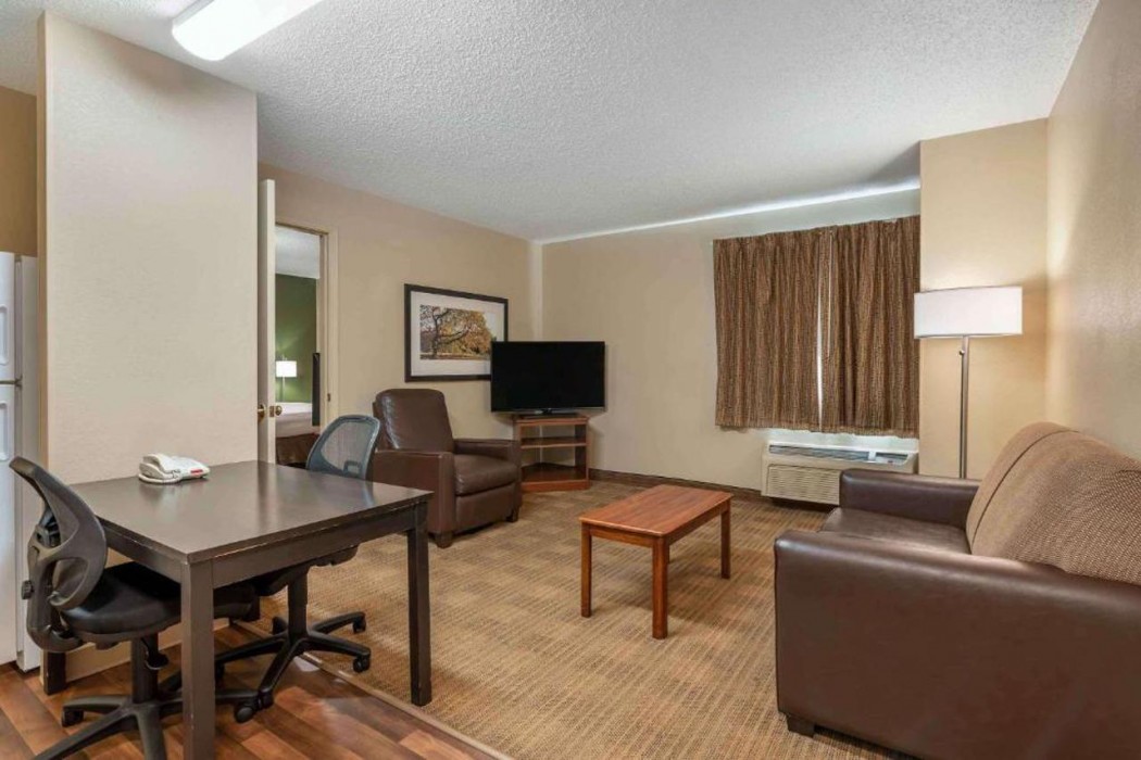 MainStay Suites Indianapolis Northwest - College Park 6/11