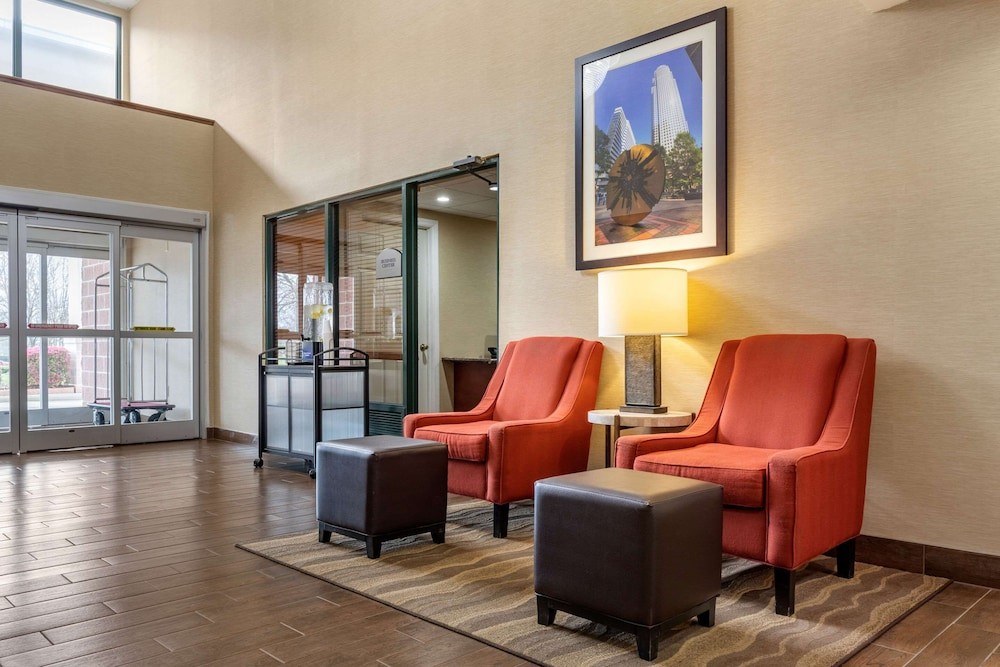 Comfort Inn & Suites Cornelius Lake Norman NC 8/47