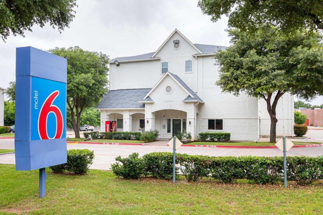 Motel6 Grand Prairie, TX - Near Six Flags Drive in GRAND PRAIRIE - TX