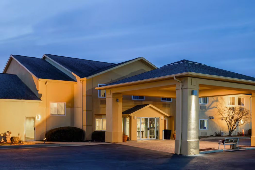 AmericInn by Wyndham Frankfort IN 1/38