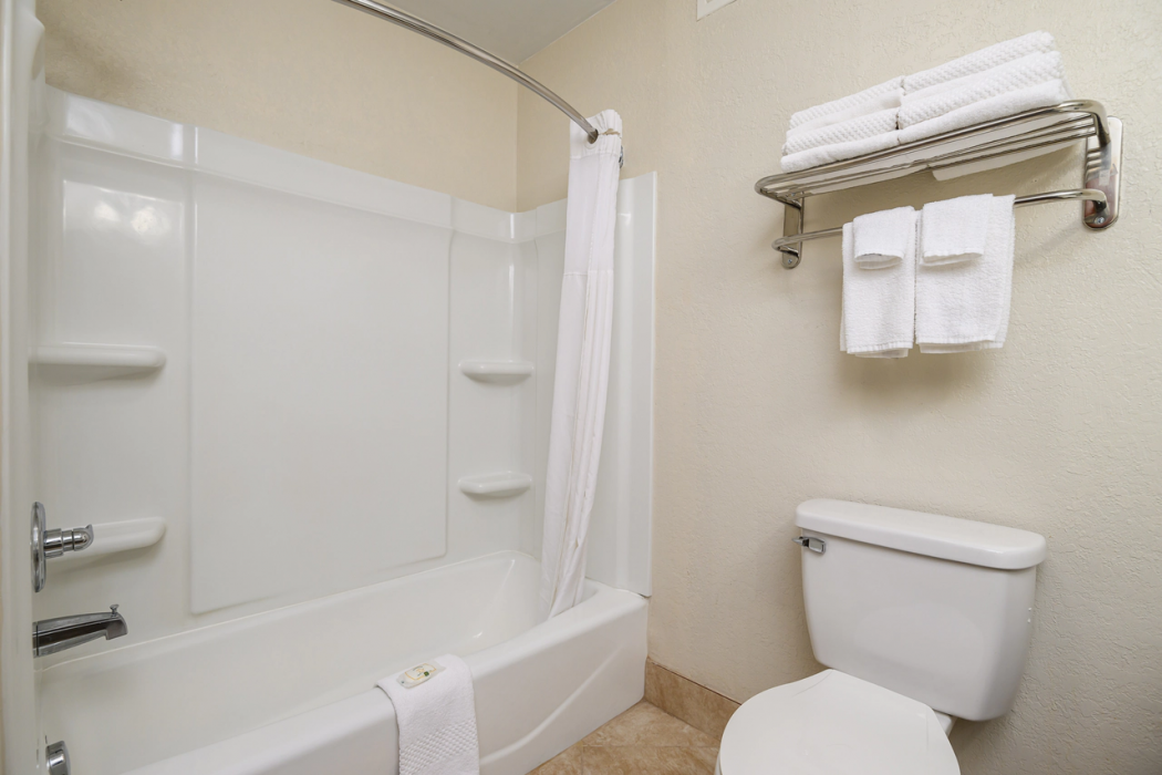 Quality Inn & Suites Lexington South 9/36