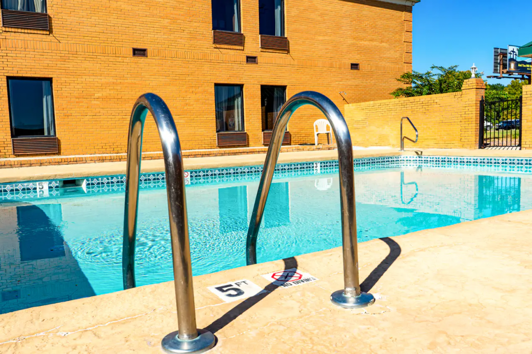 Quality Inn Whiteville North 26/37