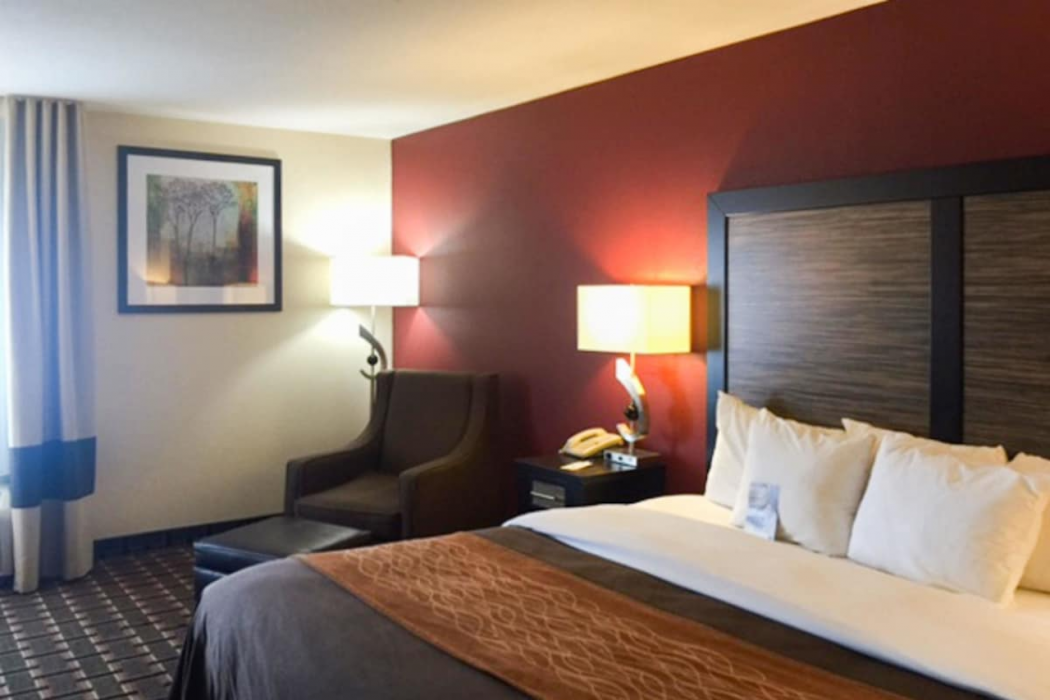 Quality Inn Edmund Pettus Bridge area 7/24