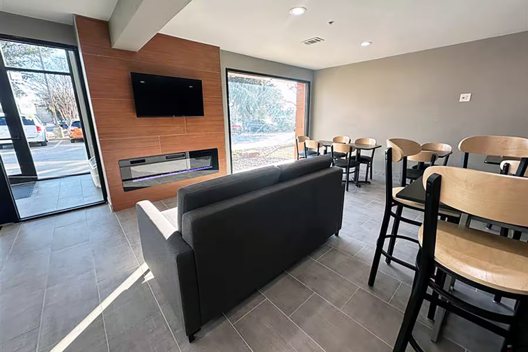 Hawthorn Extended Stay by Wyndham Bedford / Dallas 18/49