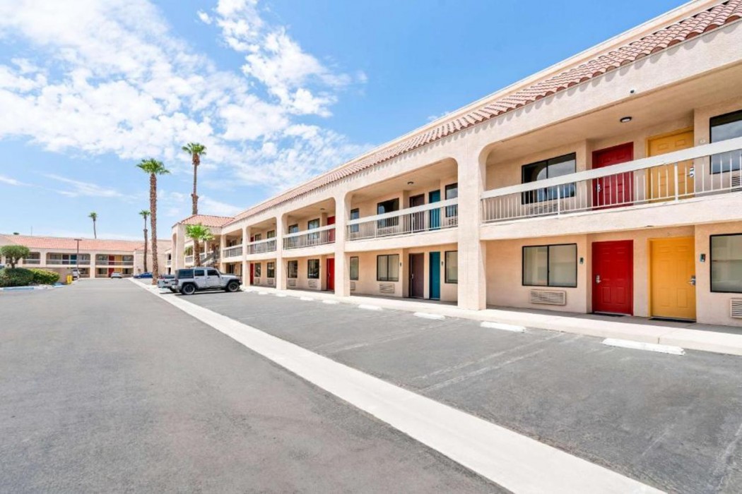Signature Inn Indio I-10 Coachella Valley 3/36