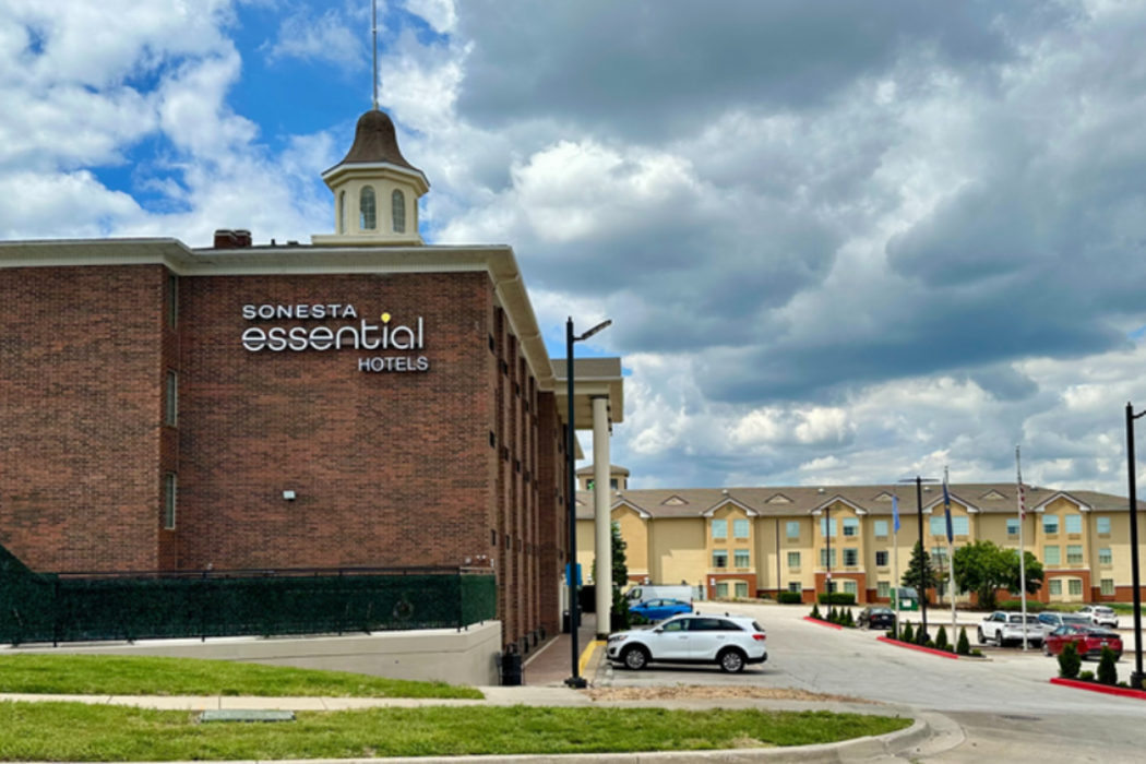 Sonesta Essential Hotels Overland Park 1/18