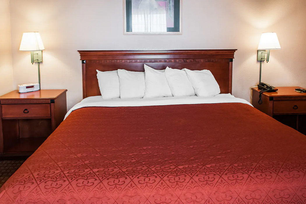 Quality Inn Suites Las Cruces University Area 12/25