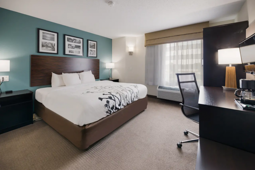 Sleep Inn & Suites Port Clinton 12/22