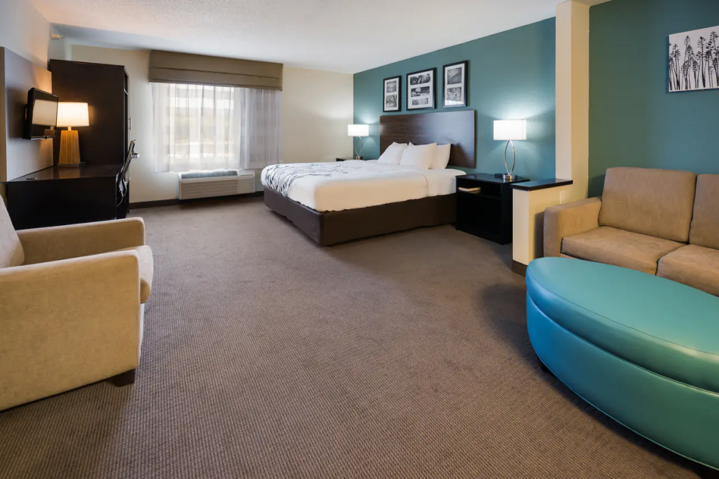 Sleep Inn & Suites Port Clinton 9/22