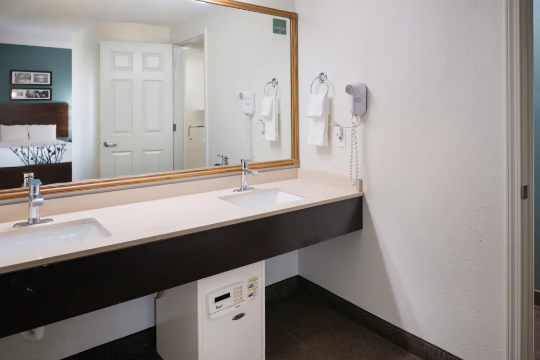 Sleep Inn & Suites Port Clinton 14/22