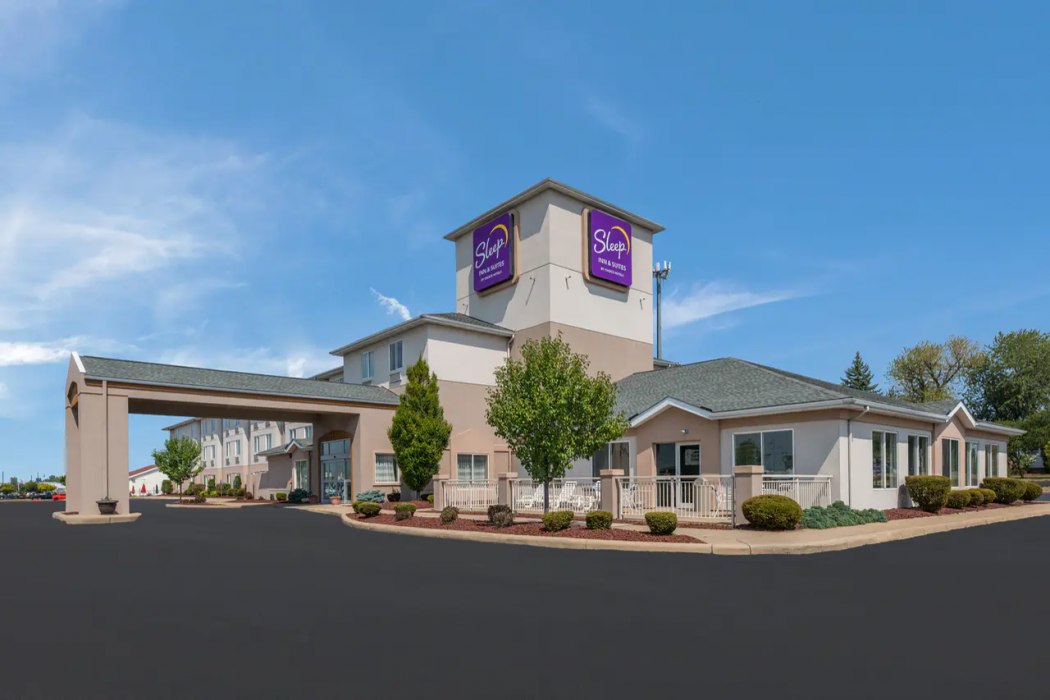 Sleep Inn & Suites Port Clinton 1/22