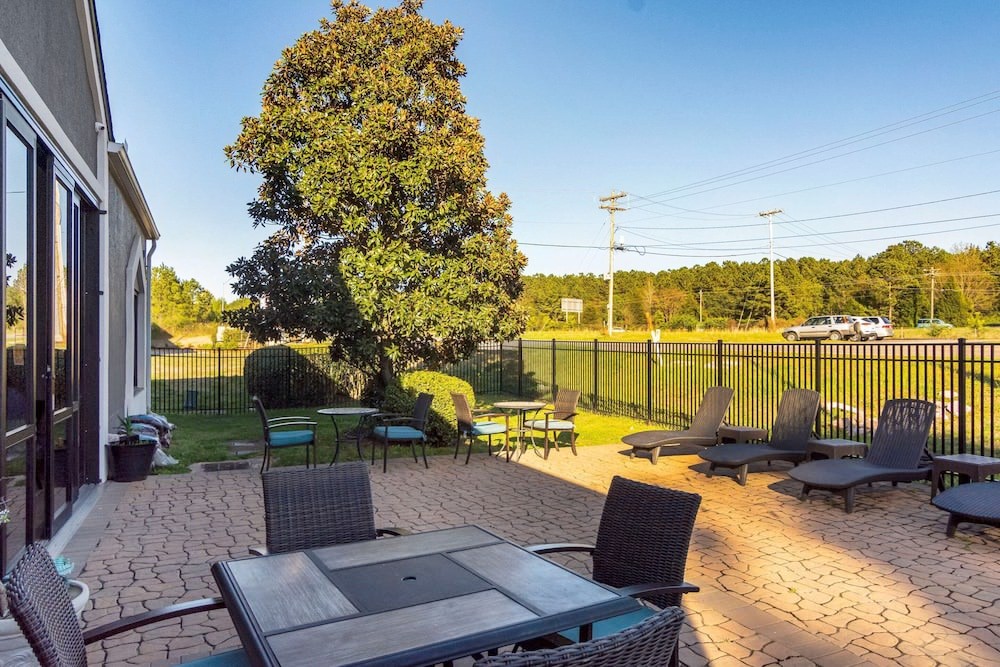Clarion Pointe Wake Forest - Raleigh North 23/37