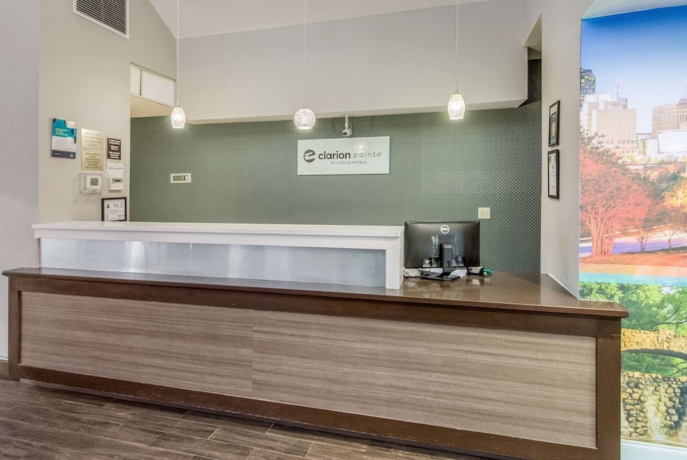 Clarion Pointe Wake Forest - Raleigh North 6/37