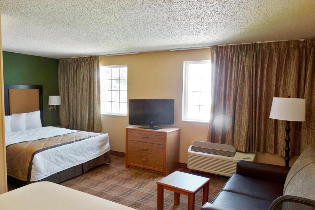 MainStay Suites Raleigh North 13/29