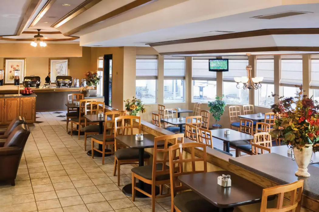 Quality Inn and Suites Downtown University Area 10/16