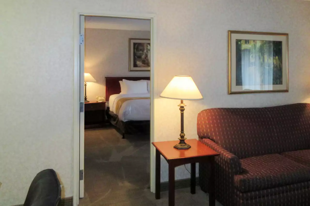 Quality Inn and Suites Downtown University Area 9/16