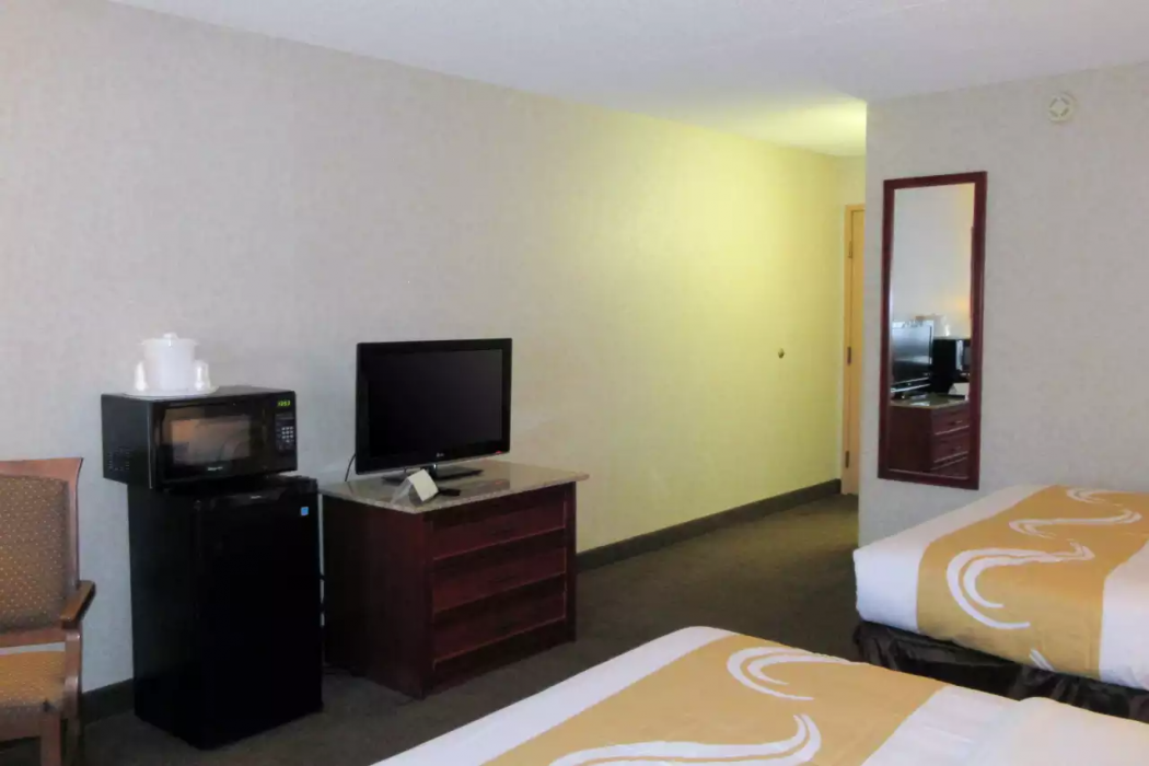 Quality Inn and Suites Downtown University Area 7/16