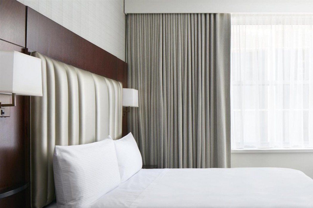 Club Quarters Hotel In Boston 10/25