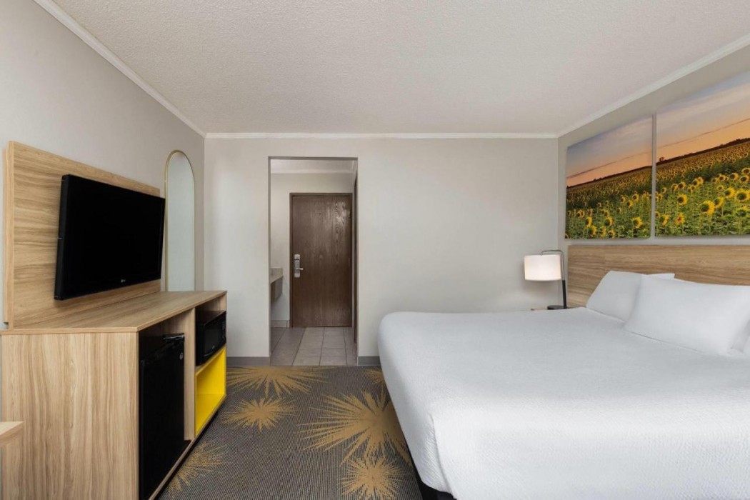 Days Inn by Wyndham Kansas City Northeast 16/65