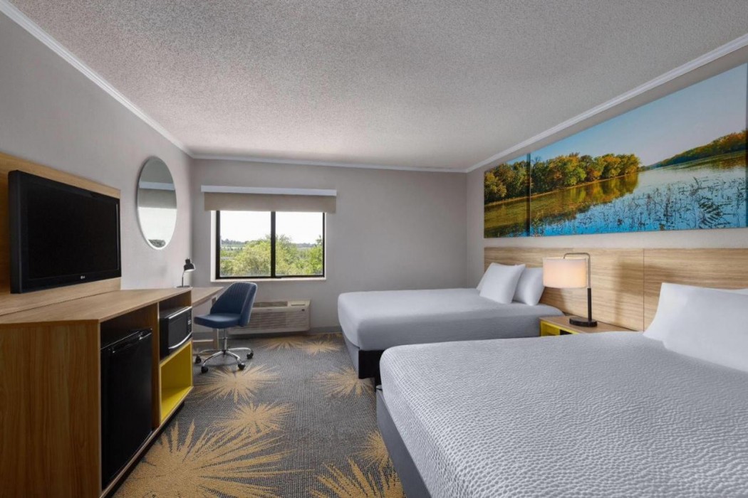 Days Inn by Wyndham Kansas City Northeast 18/65