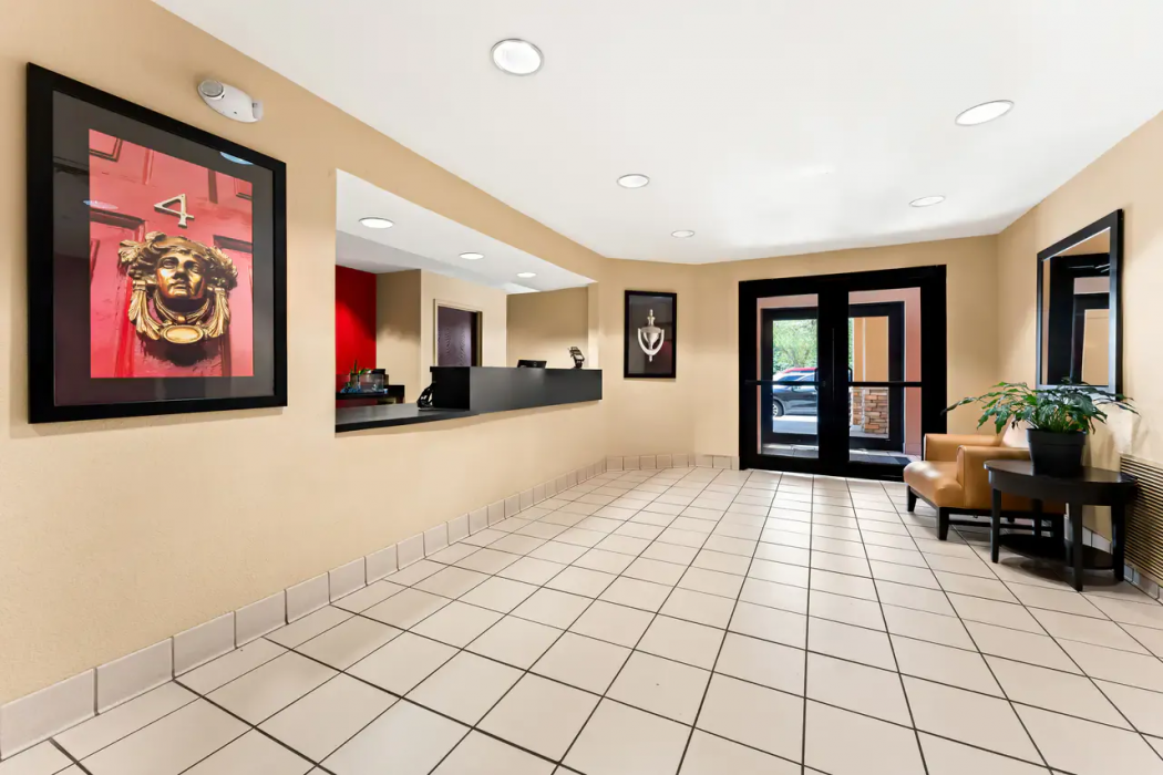 Suburban Studios Columbus Fort Benning Area 4/34