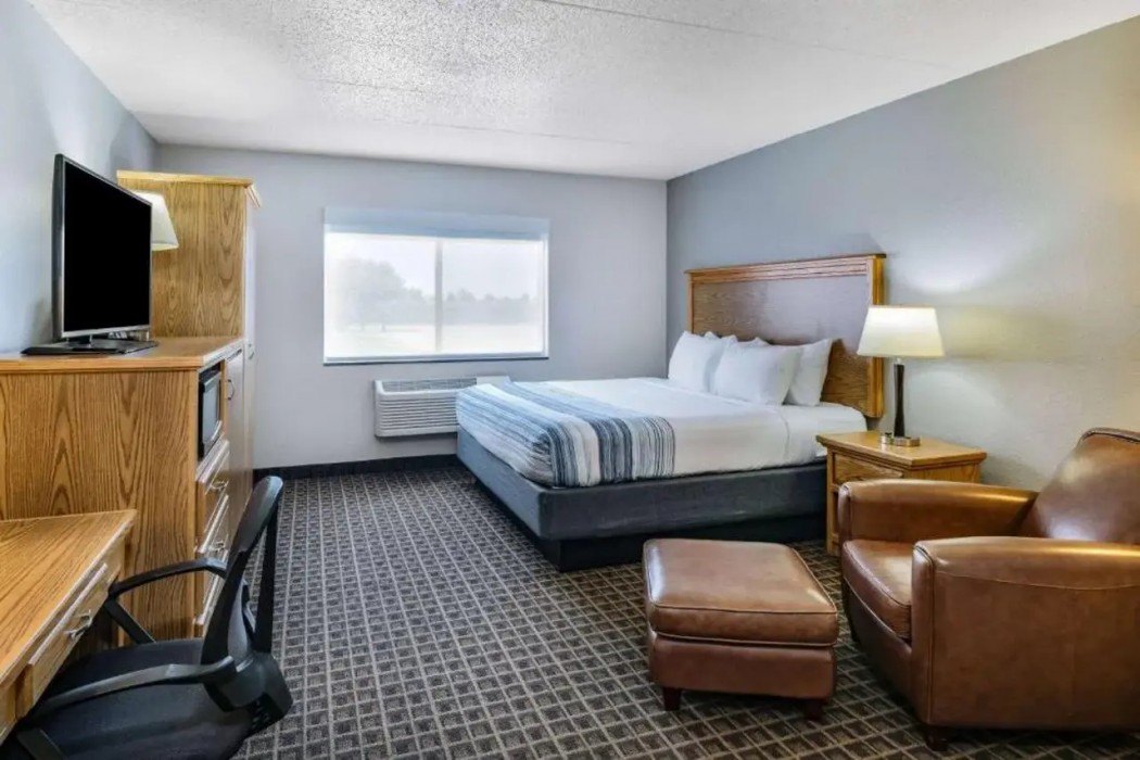 AmericInn by Wyndham Aberdeen Event Center 14/61