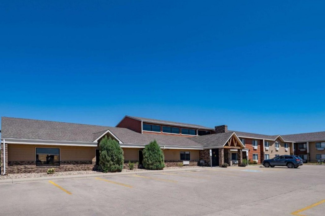 AmericInn by Wyndham Aberdeen Event Center 2/61
