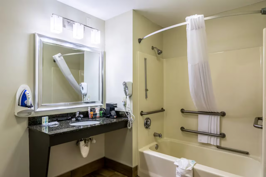 Quality Inn University Area Auburn 7/24