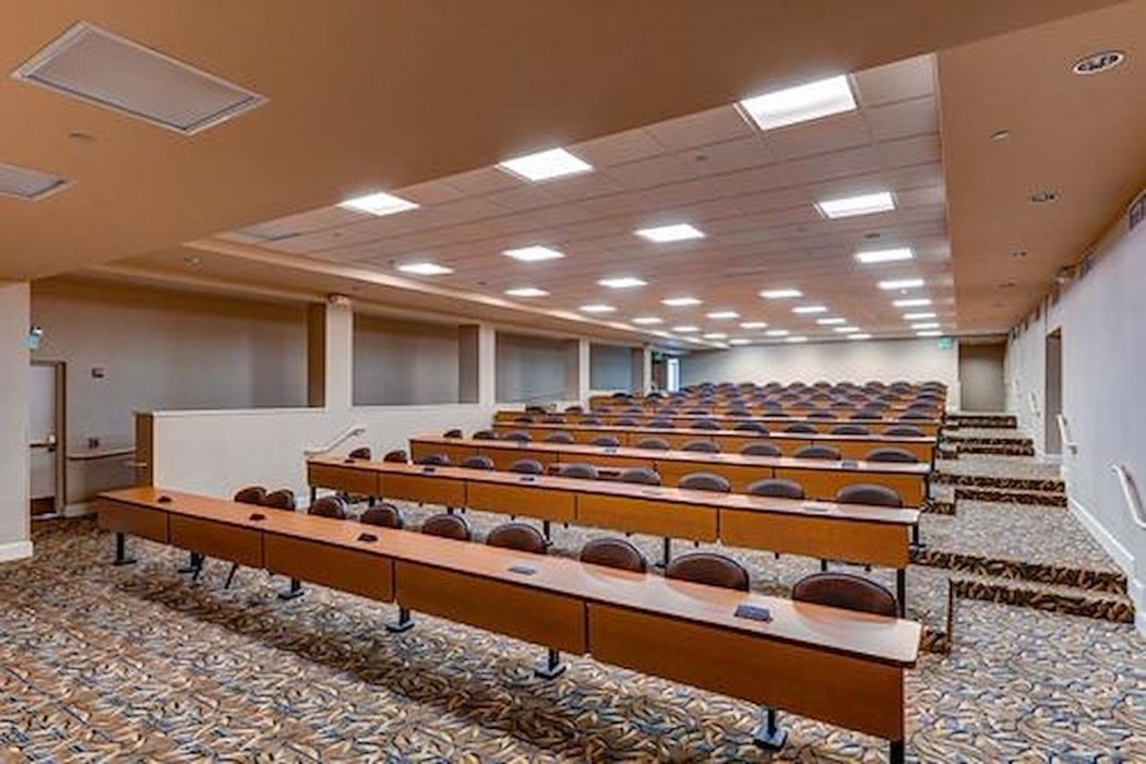 Chateau Resort & Conference Center 32/73