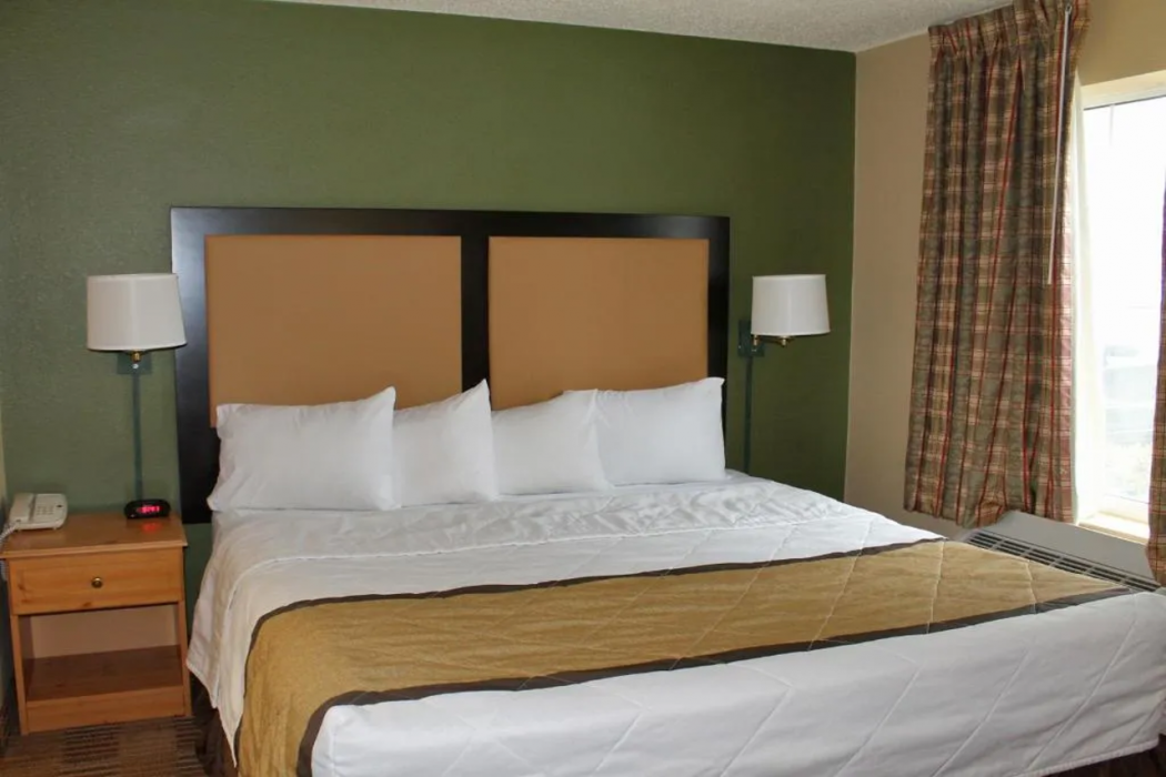 MainStay Suites Las Vegas Convention Center 8/16