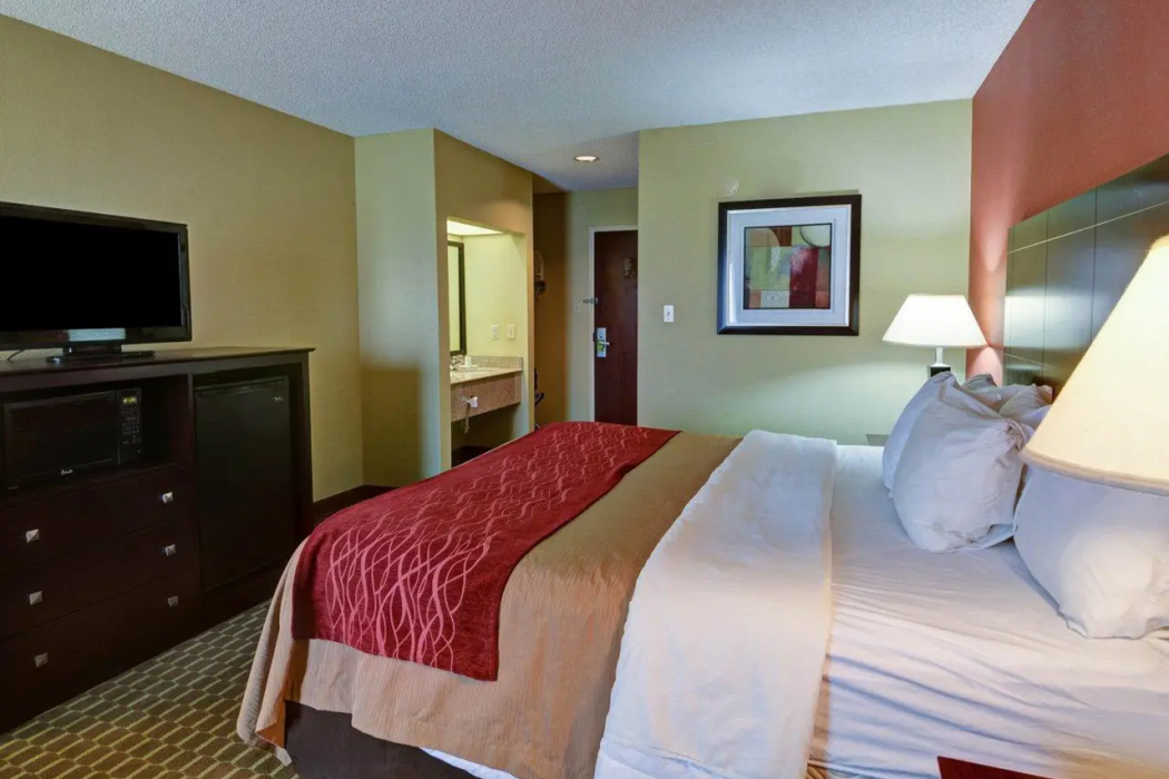 Quality Inn & Suites Pine Bluff, AR 5/23