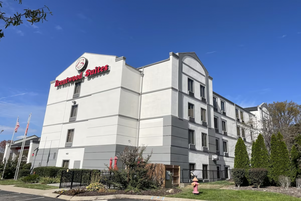 Brentwood Suites Nashville, an Ascend Collection Hotel 1/30