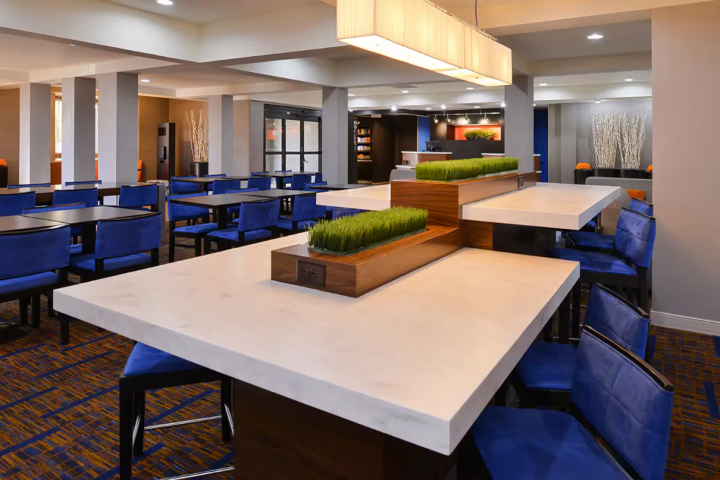 Country Inn & Suites by Radisson, Brown Deer - Milwaukee North 33/65