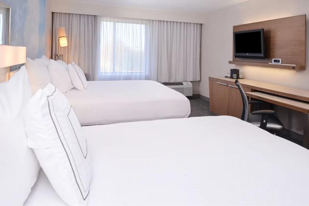 Country Inn & Suites by Radisson, Brown Deer - Milwaukee North 12/65
