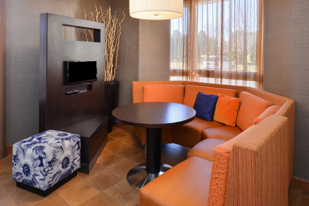 Country Inn & Suites by Radisson, Brown Deer - Milwaukee North 8/65