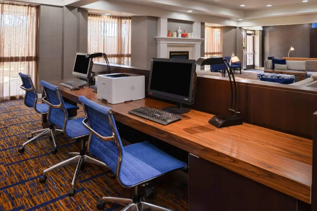 Country Inn & Suites by Radisson, Brown Deer - Milwaukee North 34/65