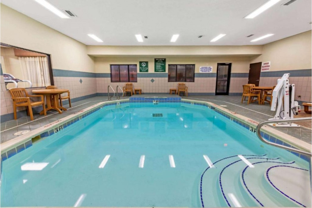 La Quinta Inn & Suites by Wyndham South Bend 30/57