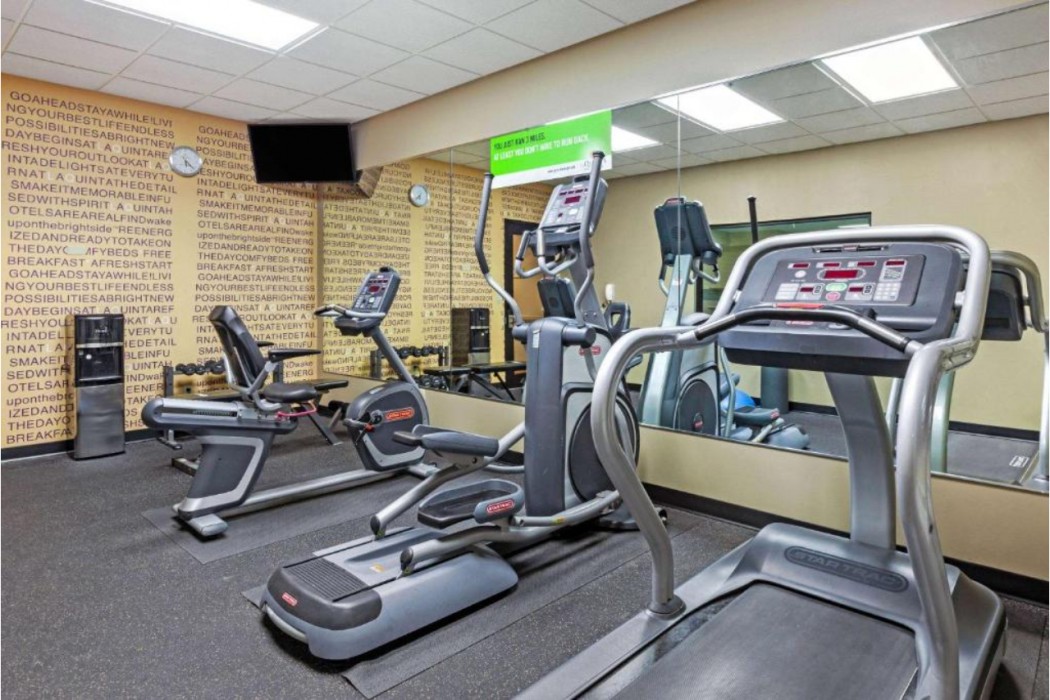 La Quinta Inn & Suites by Wyndham South Bend 34/57
