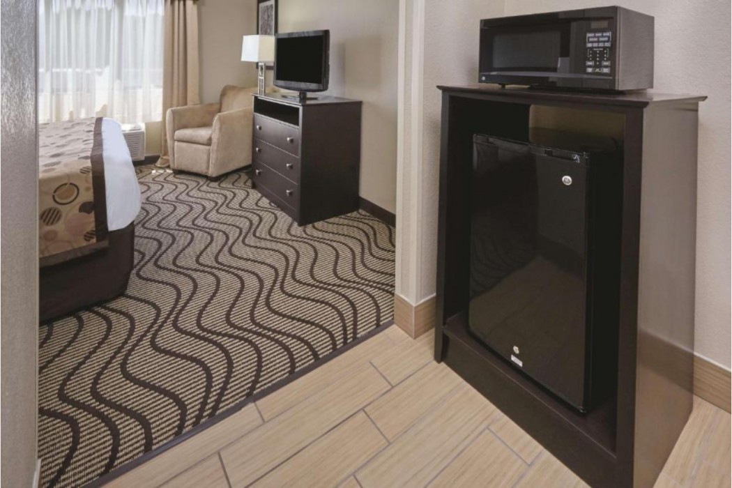 La Quinta Inn & Suites by Wyndham South Bend 23/57