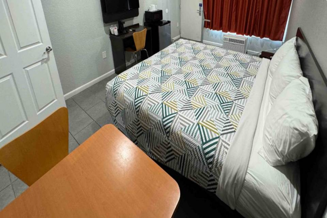 Motel6 Englewood, FL 18/64