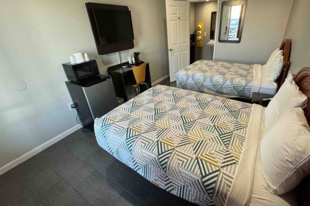 Motel6 Englewood, FL 19/64