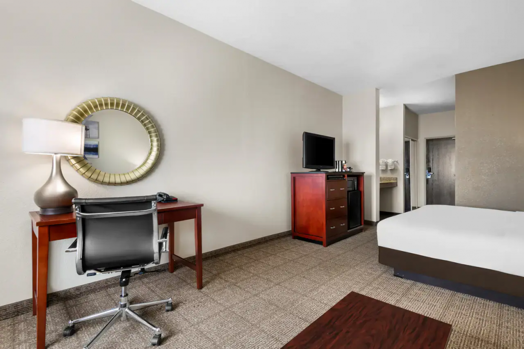 Comfort Inn and Suites North East, MD 16/28