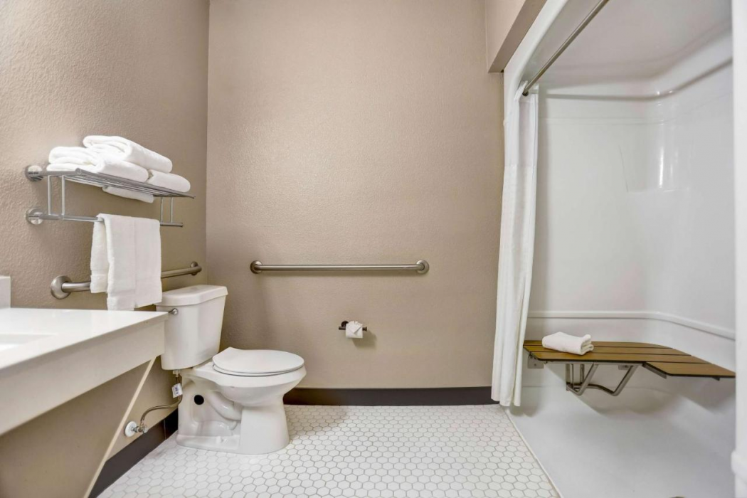 Motel6 Weatherford, TX 24/50