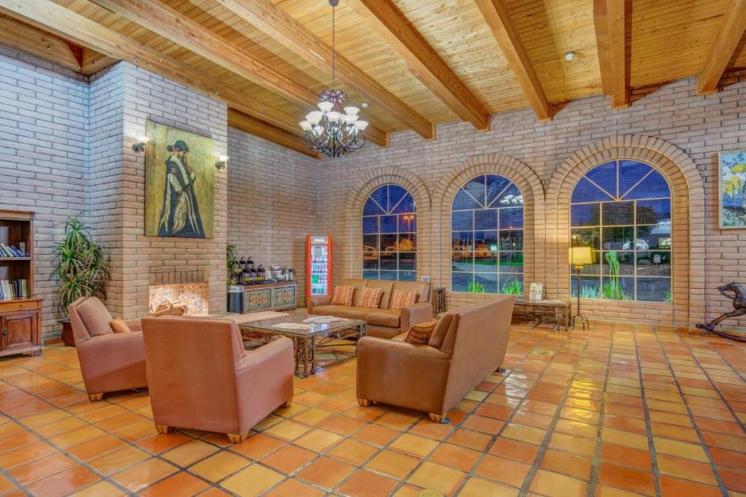 Clarion Inn Sierra Vista near Ft Huachuca 5/42