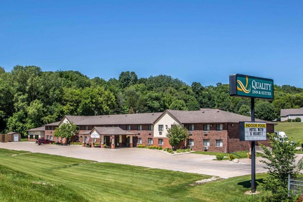 Quality Inn & Suites Decorah 1/23