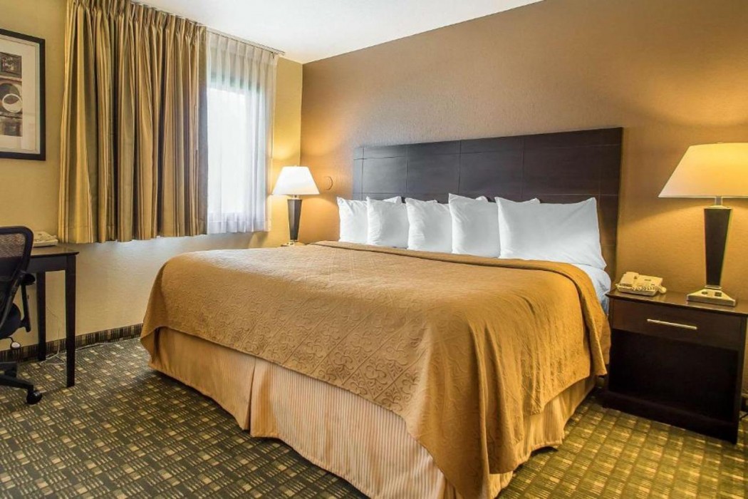 Quality Inn & Suites Decorah 13/23