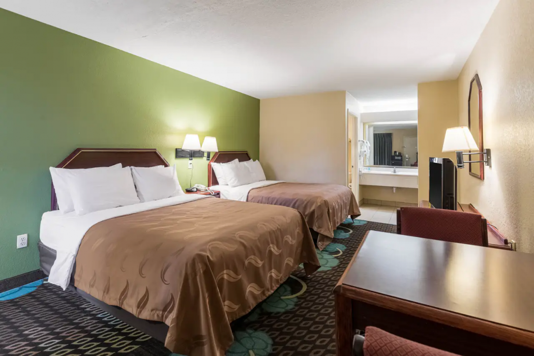 Quality Inn Alexandria 10/26