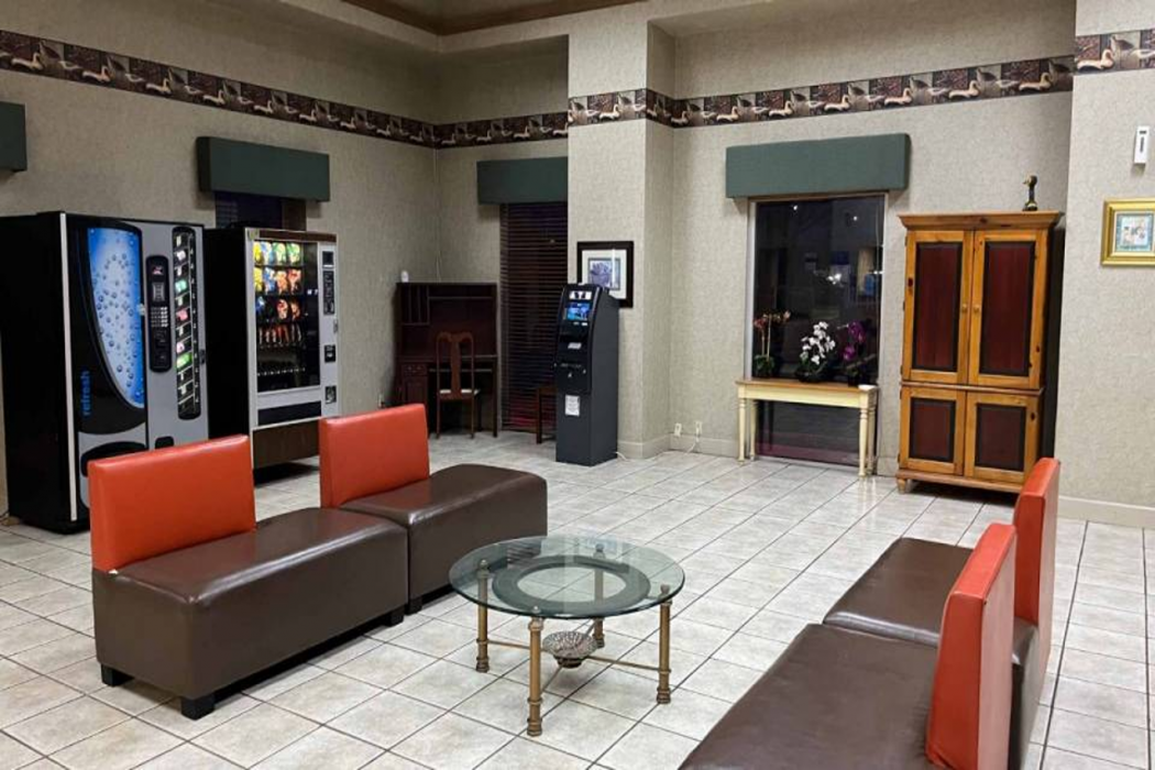 Lobby at Studio6 Suites West Memphis, AR - Memphis, WEST MEMPHIS - AR