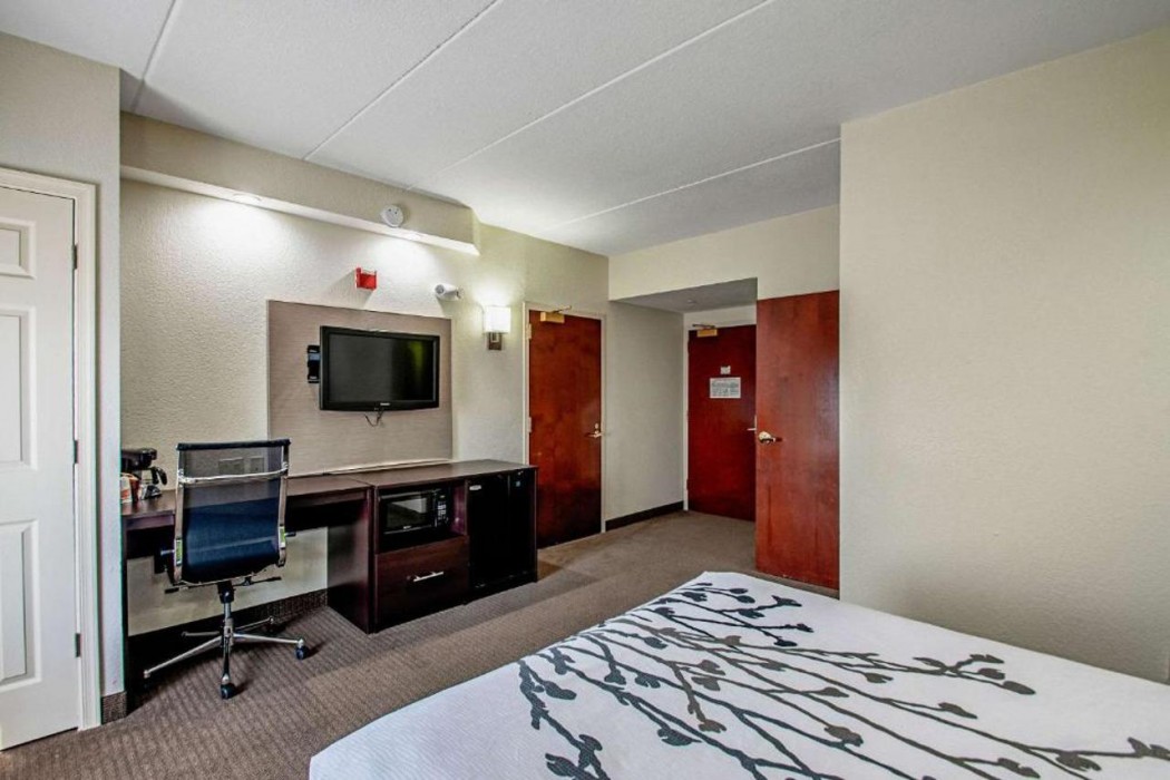 Garner Hotel Frederick Southeast 7/27